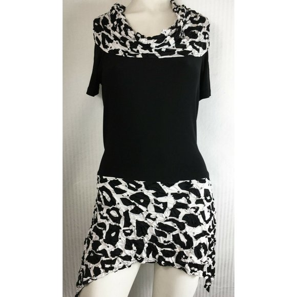 10 CUTE Joseph Ribkoff Leopard Print Tunic Top Short Sleeve Black White - Picture 1 of 5